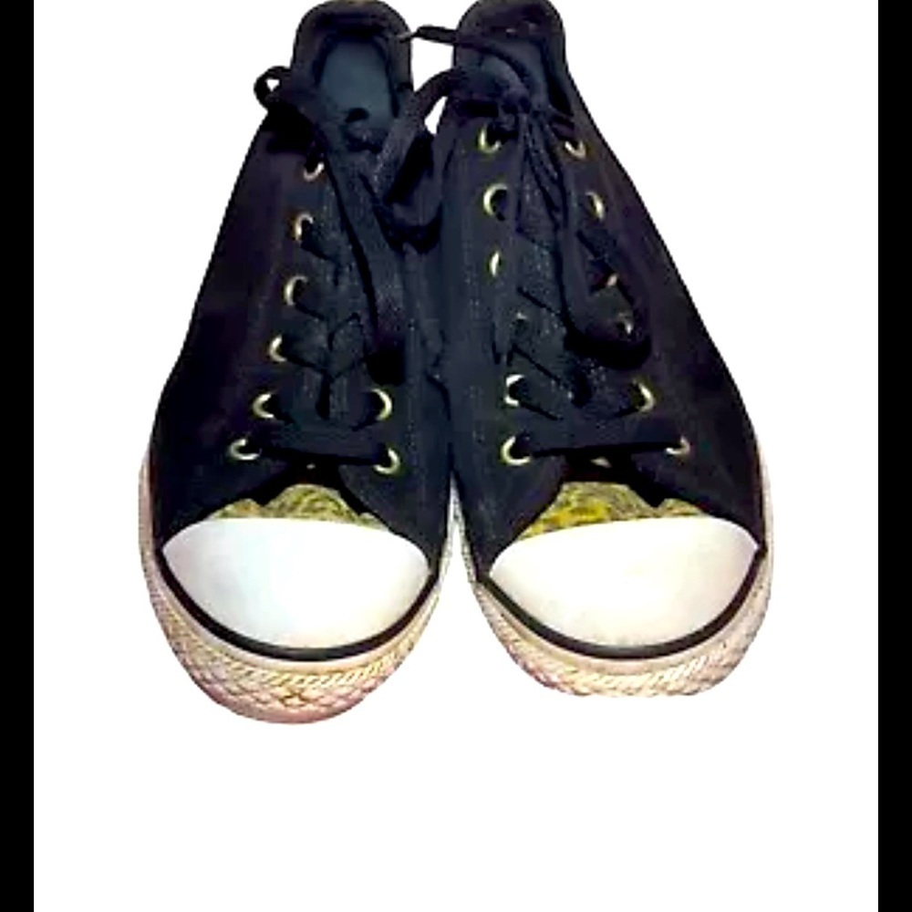 Women’s Size 6 Converse Cheetah Black With Cheetah Print